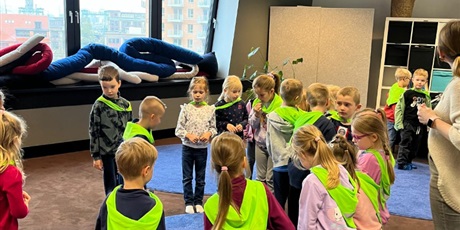 Powiększ grafikę: wycieczka-do-europejskiego-centrum-solidarnosci-na-warsztaty-dzien-w-stoczni-gr-vi-koniki-morskie-644793.jpg