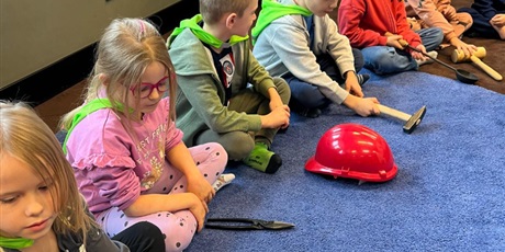 Powiększ grafikę: wycieczka-do-europejskiego-centrum-solidarnosci-na-warsztaty-dzien-w-stoczni-gr-vi-koniki-morskie-644796.jpg