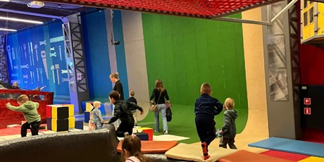 Powiększ grafikę: wycieczka-do-europejskiego-centrum-solidarnosci-na-warsztaty-dzien-w-stoczni-gr-vi-koniki-morskie-644804.jpg