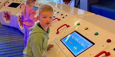 Powiększ grafikę: wycieczka-do-europejskiego-centrum-solidarnosci-na-warsztaty-dzien-w-stoczni-gr-vi-koniki-morskie-644806.jpg