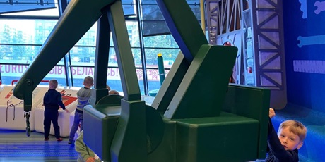 Powiększ grafikę: wycieczka-do-europejskiego-centrum-solidarnosci-na-warsztaty-dzien-w-stoczni-gr-vi-koniki-morskie-644807.jpg