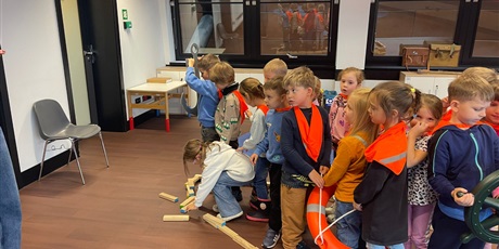 Powiększ grafikę: wycieczka-do-europejskiego-centrum-solidarnosci-na-warsztaty-dzien-w-stoczni-gr-vii-bursztynki-644825.jpg