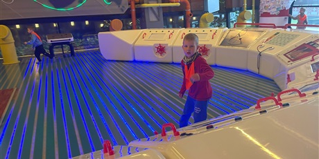 Powiększ grafikę: wycieczka-do-europejskiego-centrum-solidarnosci-na-warsztaty-dzien-w-stoczni-gr-vii-bursztynki-644827.jpg