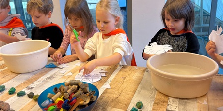 Powiększ grafikę: wycieczka-do-okm-co-plywa-co-tonie-gr-v-marynarze-649158.jpg