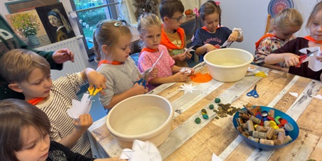 Powiększ grafikę: wycieczka-do-okm-co-plywa-co-tonie-gr-v-marynarze-649159.jpg