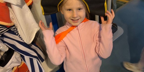 Powiększ grafikę: wycieczka-do-okm-co-plywa-co-tonie-gr-v-marynarze-649170.jpg