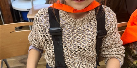 Powiększ grafikę: wyjscie-do-sztukarium-na-zajecia-lepienia-z-gliny-gr-vii-bursztynki-674463.jpg