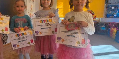 Powiększ grafikę: wyniki-przedszkolnego-konkursu-plastyczno-technmicznego-geometryczne-cudaki-679045.jpg