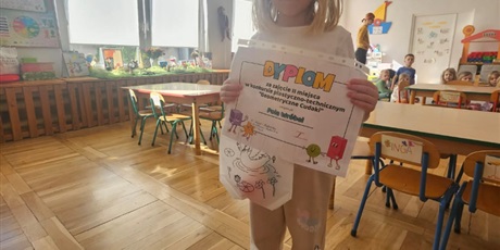 Powiększ grafikę: wyniki-przedszkolnego-konkursu-plastyczno-technmicznego-geometryczne-cudaki-679054.jpg