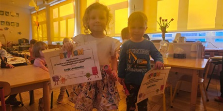 Powiększ grafikę: wyniki-przedszkolnego-konkursu-plastyczno-technmicznego-geometryczne-cudaki-679056.jpg