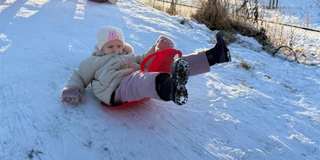 Powiększ grafikę: zabawy-na-sniegu-669428.jpg
