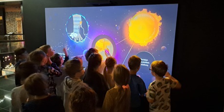 Powiększ grafikę: zajecia-edukacyjne-w-muzeum-bursztynu-gr-vi-delfinki-625321.jpg