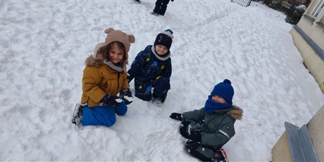 Powiększ grafikę: zimowe-zabawy-gr-iii-gdanskie-lwiatka-677502.jpg